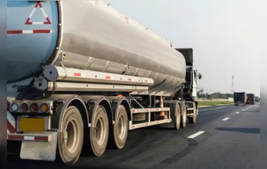 Carga de 46 mil litros de óleo diesel é roubada de caminhão no PR