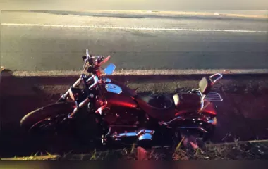Condutor de moto Harley Davidson sofre queda e fica ferido na PR-444
