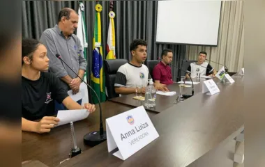 Câmara de Apucarana promove 1ª Sessão Ordinária do Parlamento Jovem