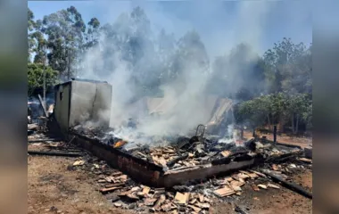 Família perde tudo em incêndio enquanto entregava bananas em Apucarana