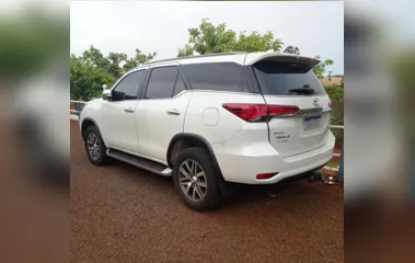 Toyota SW4 furtada em Apucarana é encontrada na região
