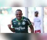 Breno Lopes, do Palmeiras, comemora seu gol contra o Fluminense