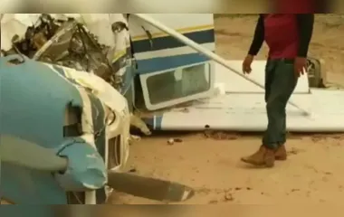 Avião com moradores do Paraná fica destruído em pouso forçado no MS