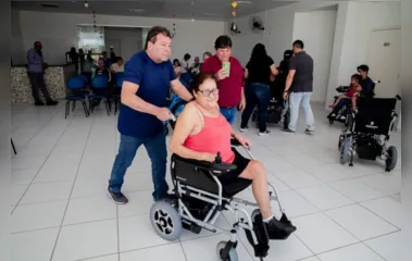 Parceria com Adefiap garante cadeiras motorizadas para apucaranenses