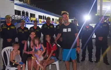 Brasileiros são resgatados após ficarem 9h à deriva no Caribe; assista
