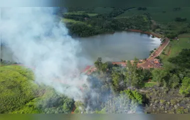 Incêndio ambiental no Parque da Raposa mobiliza Corpo de Bombeiros