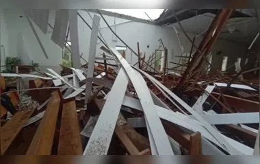 Teto de igreja desaba durante missa e deixa 80 feridos em MG
