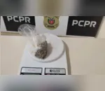 Durante a busca, os policiais encontraram a drogas