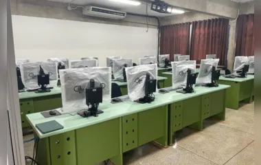 UEL recebe computadores do Estado e renova laboratórios de informática