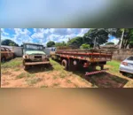 Toyota Bandeirantes e Ford F4000 foram encontrados em uma área rural de Lobato