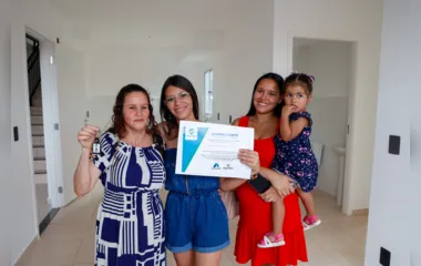 Casa Fácil garante acesso facilitado de mulheres do Paraná à moradia