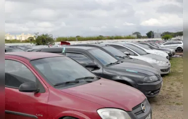 Detran promove leilão de 105 veículos para circulação em Cascavel