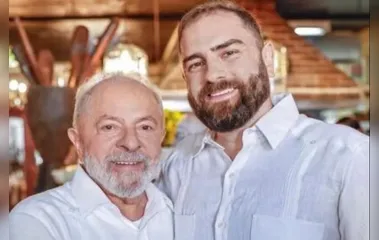 Lula e o filho, Luís Cláudio Lula da Silva, de 39 anos
