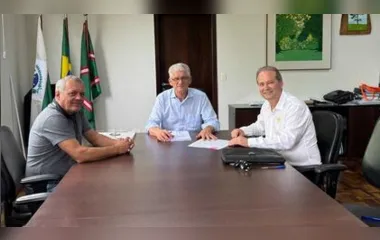 O prefeito Carlos Gil foi recebido pelo secretário Ortigara na segunda-feira