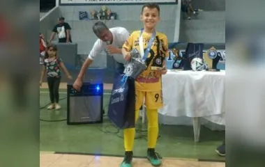 Thiago Szember, do CT Davi, foi campeão e artilheiro da categoria sub-9 na Copa Kid´s - Foto: Divulgação