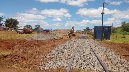 Rumo realiza manutenção da linha férrea em Apucarana - Foto - Foto - LD