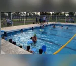 A piscina do Centro Social Urbano (CSU), em Arapongas, foi reformada no ano passado - Foto: Divulgação
