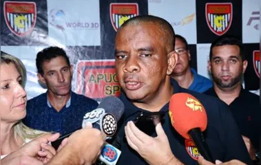 O treinador Toninho Santos vai comandar a avaliação na semana que vem - Foto: Delair Garcia
