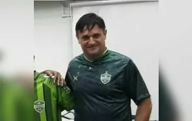 Davi Lima deixa o comando técnico do Arapongas Esporte Clube