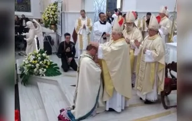 Monsenhor Carlos José de Oliveira é ordenado Bispo 