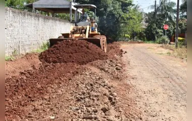Prefeitura de Rio Bom inicia construção de pista de caminhada