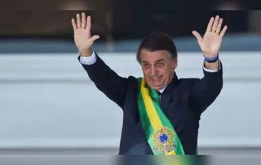 Bolsonaro volta a exaltar ações de presidentes da ditadura militar