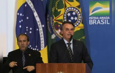 Bolsonaro sinaliza desejo de transferir embaixada do Brasil em Israel
