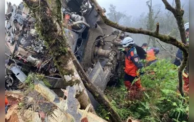 Helicóptero militar de Taiwan cai causando oito mortes