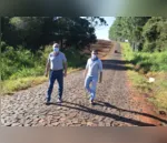 Miguel Amaral e Bruno Montoro em vistoria as obras da estrada rural (Foto: TNOnline)